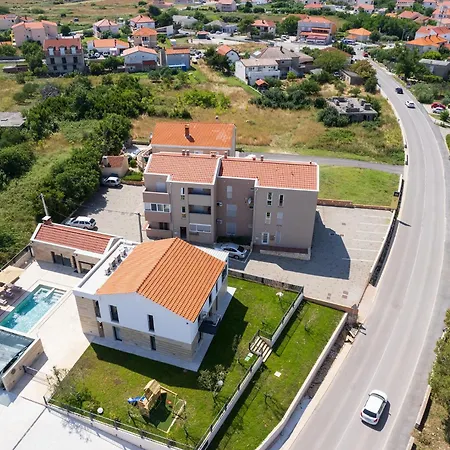 Luxury Salt & Stone With Area In Vila *