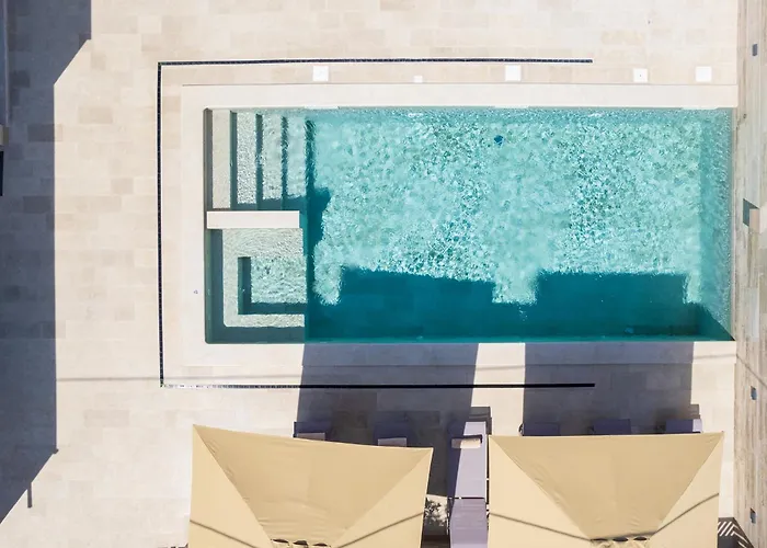 Luxury Salt & Stone With Area In *