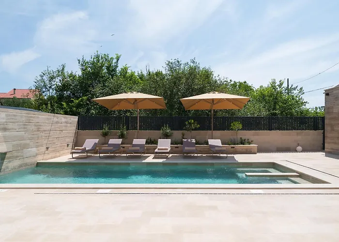 Vila Luxury Salt & Stone With Area In