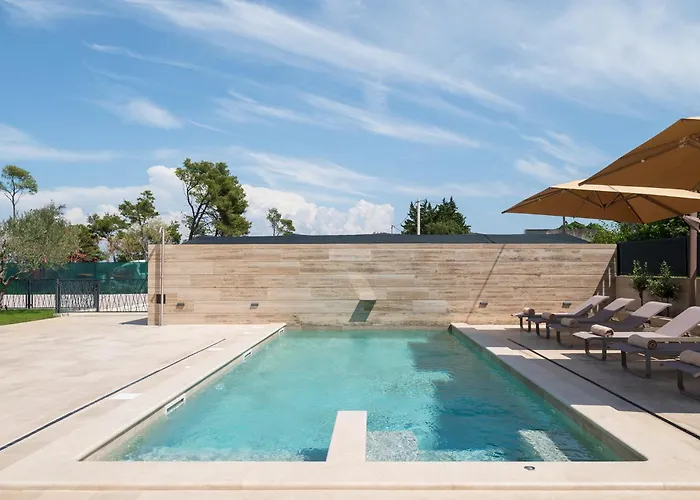 Luxury Salt & Stone With Area In *