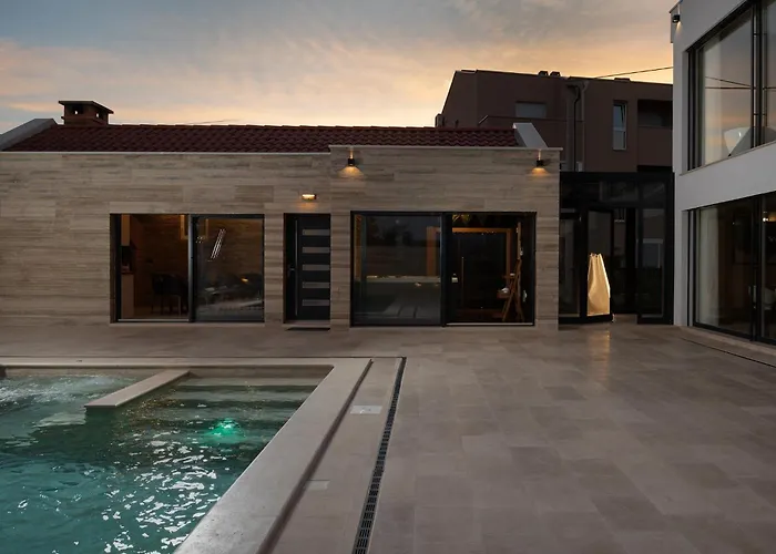 Luxury Salt & Stone With Area In Vila Nin