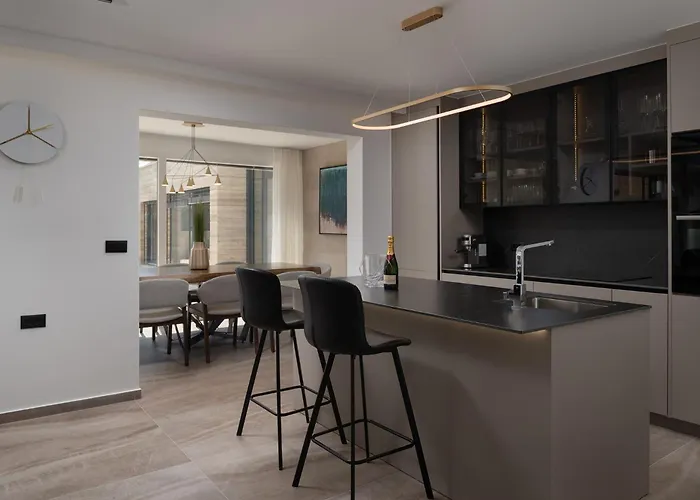 Luxury Salt & Stone With Area In * Nin