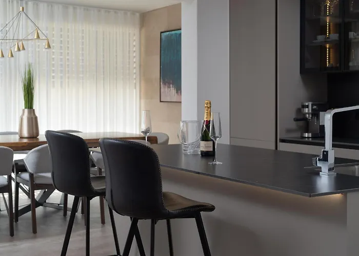 Luxury Salt & Stone With Area In *