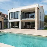Villa Luxury Salt & Stone With Area In *