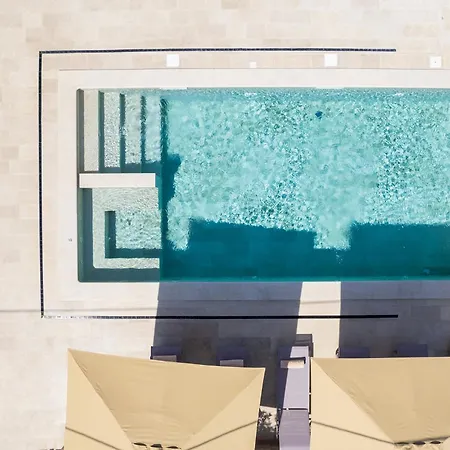 Luxury Salt & Stone With Area In *