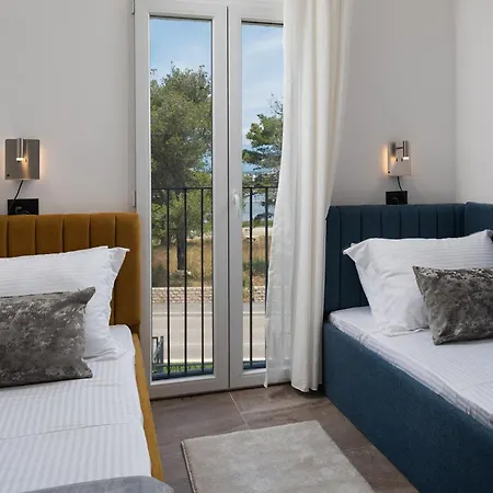 Villa Luxury Salt & Stone With Area In *