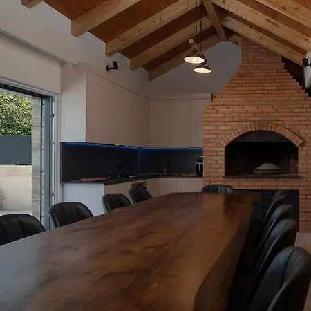 Luxury Salt & Stone With Area In 别墅