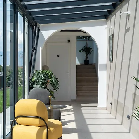 Villa Luxury Salt & Stone With Area In Nin
