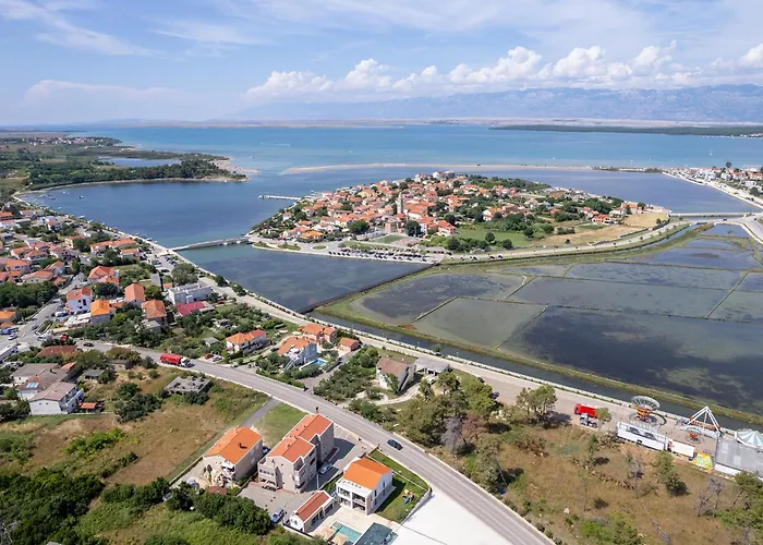 Вилла Luxury Salt & Stone With Area In