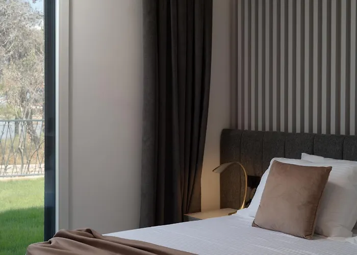 Villa Luxury Salt & Stone With Area In *