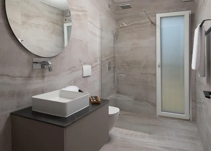 Вилла Luxury Salt & Stone With Area In Нин
