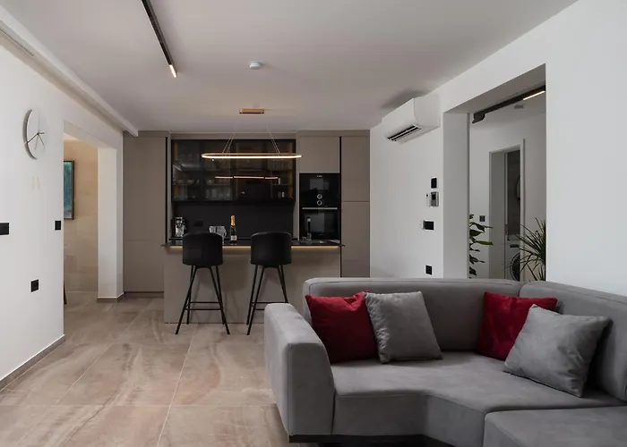 Вилла Luxury Salt & Stone With Area In